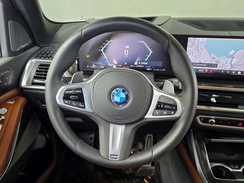 2025 BMW X7 xDrive 40i M Sport 7STR photo 13