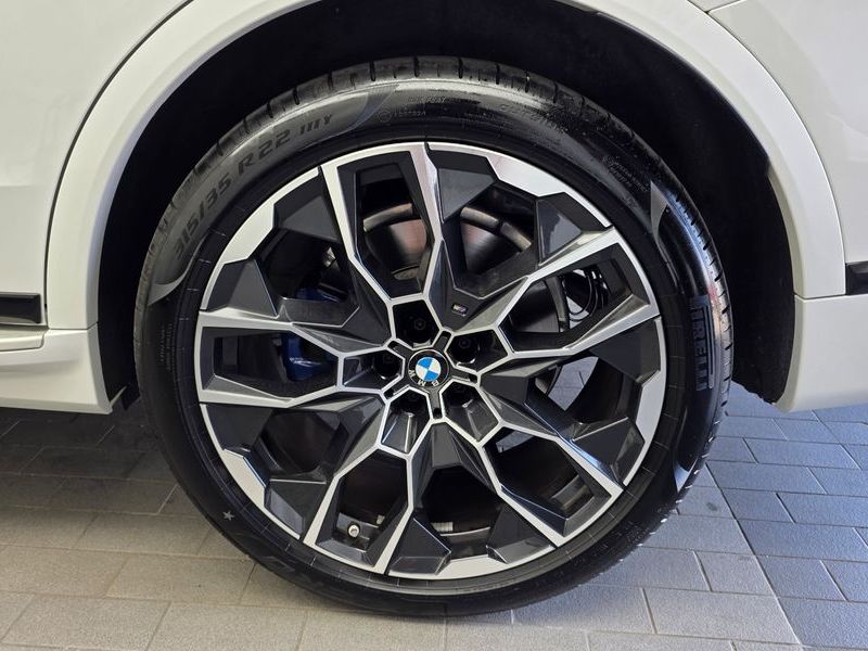 2025 BMW X7 xDrive 40i M Sport 7STR photo 21