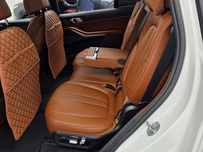2025 BMW X7 xDrive 40i M Sport 7STR photo 26
