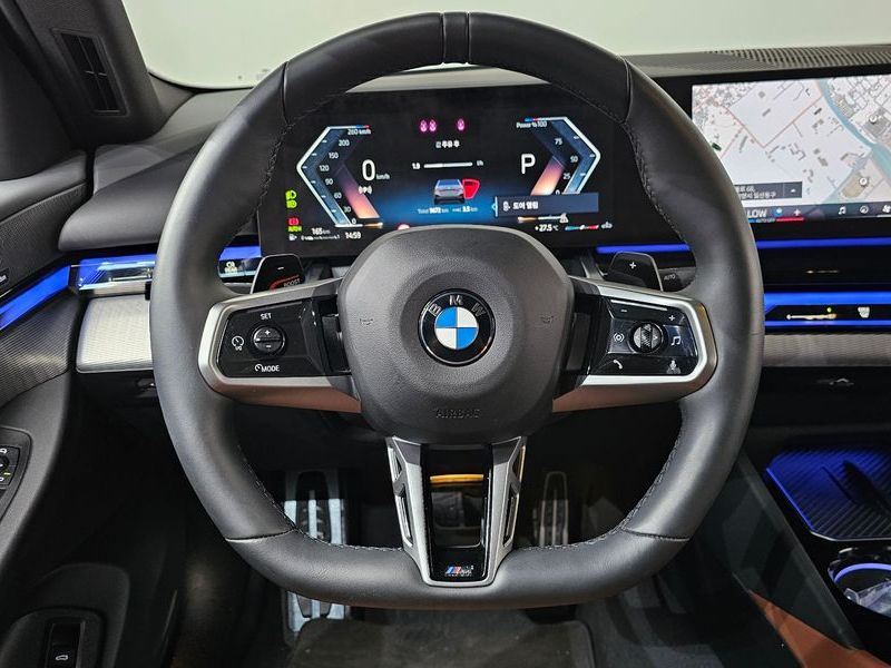 2024 BMW 5 Series 530i xDrive M Sport photo 14