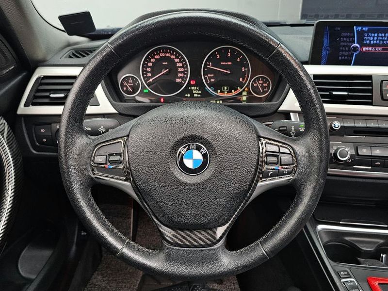 2013 BMW 3 Series 320d ED Edition photo 14
