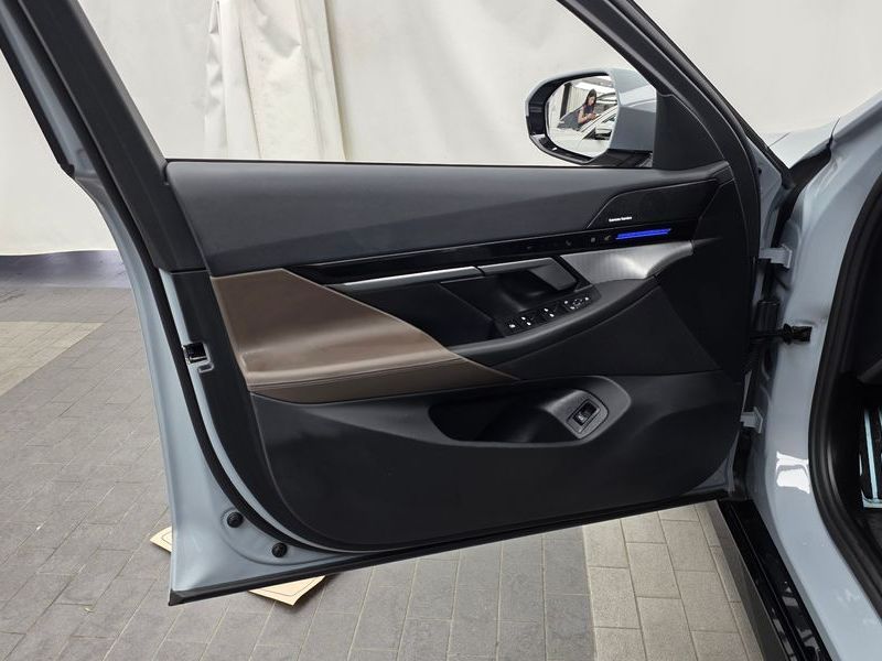 2024 BMW 5 Series 520i M Sport photo 24