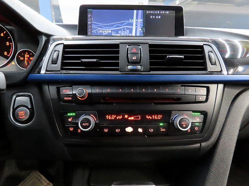 2012 BMW 3 Series 320d photo 13