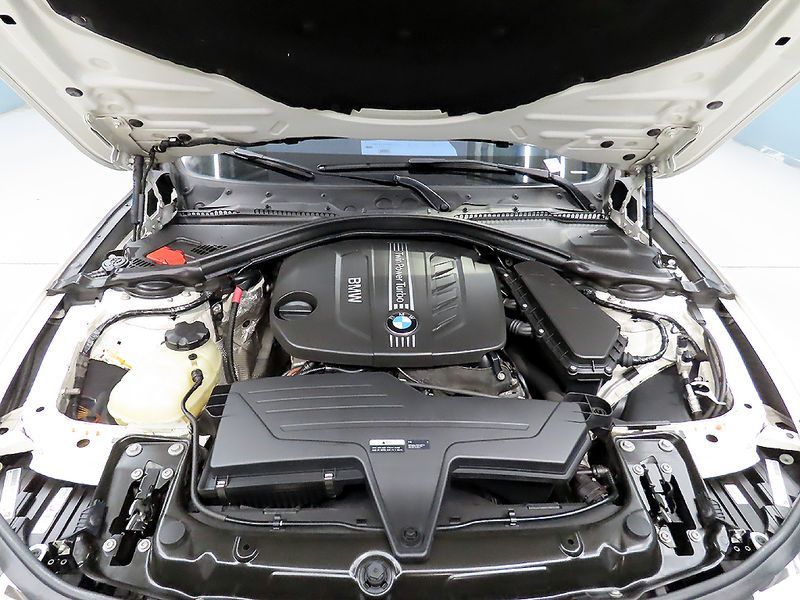 2012 BMW 3 Series 320d photo 19