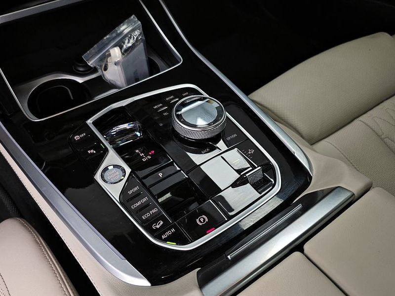 2024 BMW X7 xDrive 40i M Sport 6STR photo 9