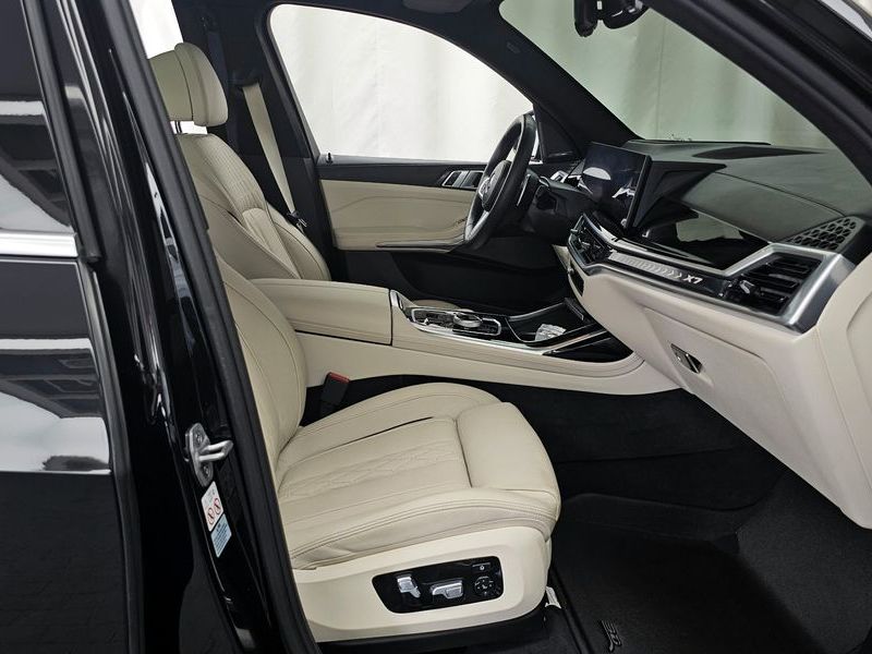 2024 BMW X7 xDrive 40i M Sport 6STR photo 11