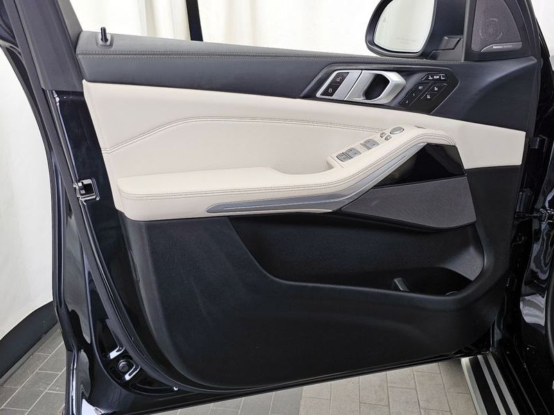 2024 BMW X7 xDrive 40i M Sport 6STR photo 24