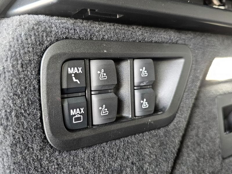 2024 BMW X7 xDrive 40i M Sport 6STR photo 26