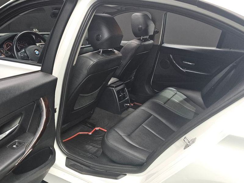 2013 BMW 3 Series 320d xDrive photo 11