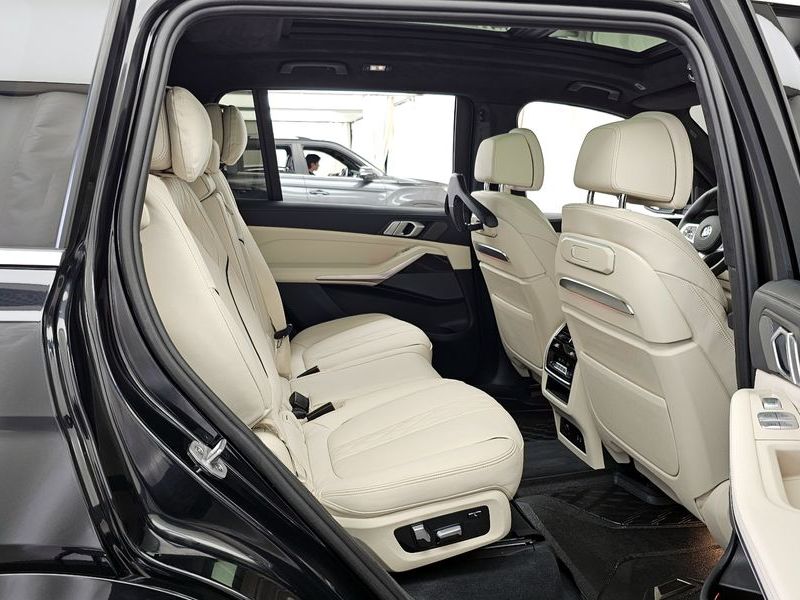 2024 BMW X7 xDrive 40d M Sport 7 STR photo 12
