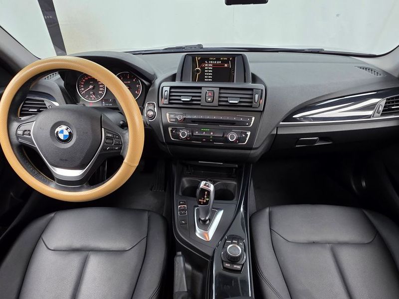 2014 BMW 1 Series 118d Urban Pack1 5Dr photo 7