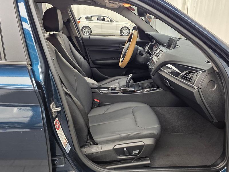 2014 BMW 1 Series 118d Urban Pack1 5Dr photo 11