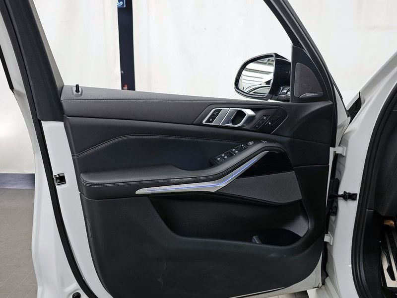 2024 BMW X5 xDrive 40i M Sport photo 24