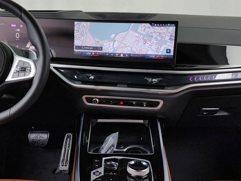 2024 BMW X7 xDrive 40i M Sport 7STR photo 14