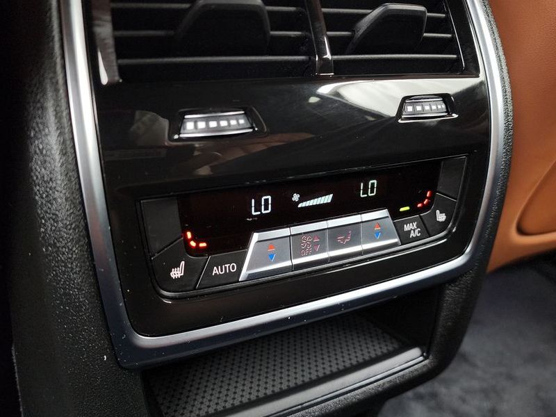 2024 BMW X7 xDrive 40i M Sport 7STR photo 19