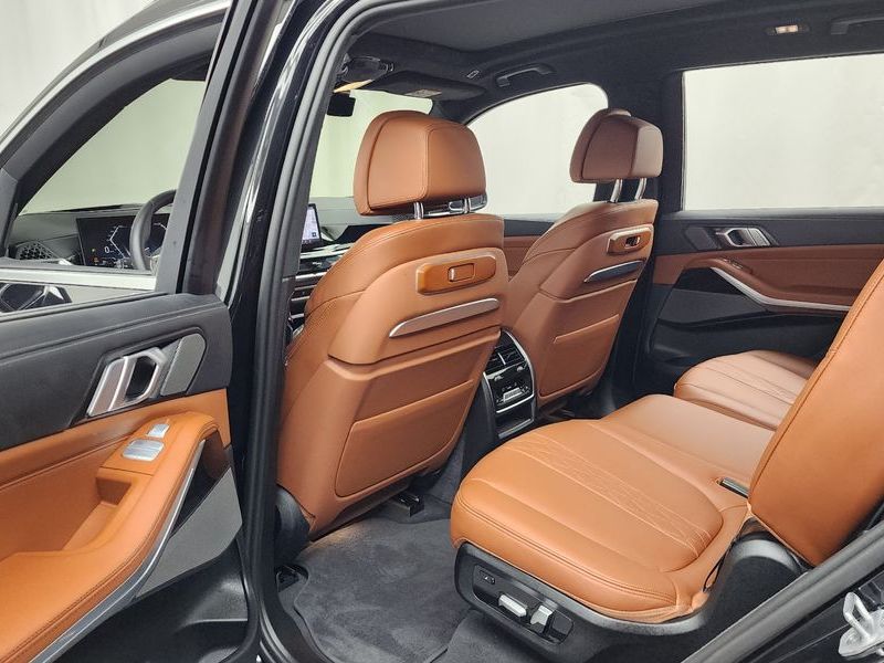 2024 BMW X7 xDrive 40i M Sport 7STR photo 26