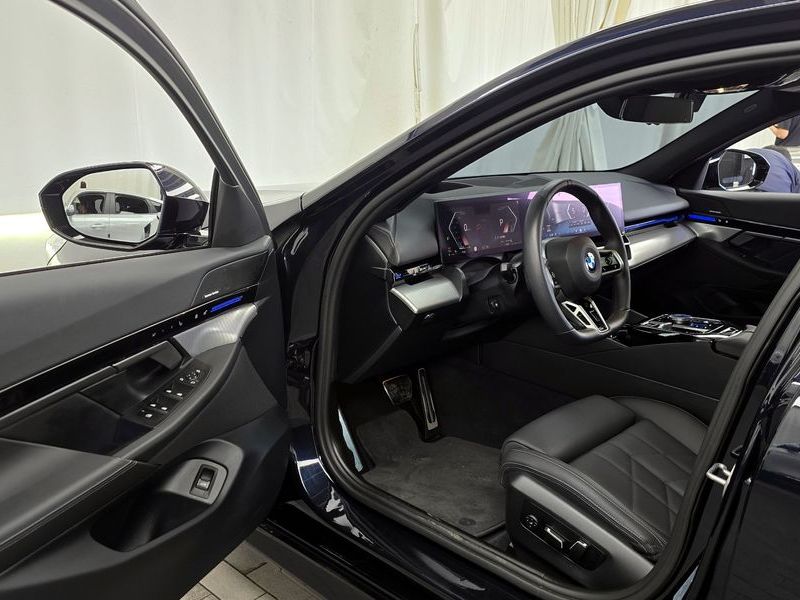 2024 BMW 5 Series 520i M Sport photo 10