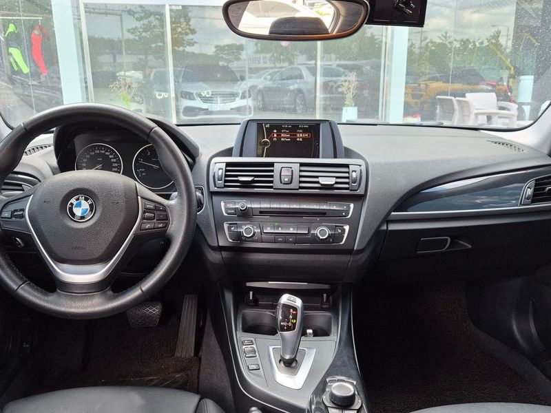 2014 BMW 1 Series 118d Urban Pack1 5Dr photo 10