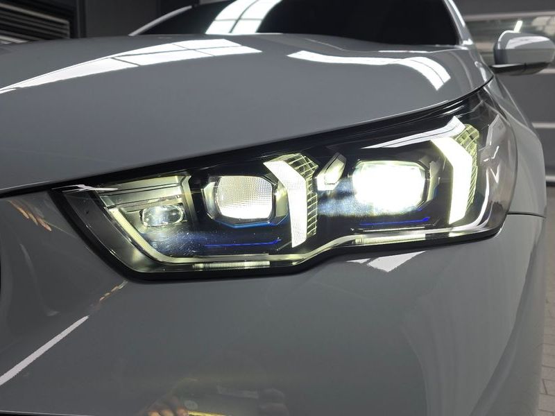 2026 BMW 5 Series 523d xDrive M Sport photo 22