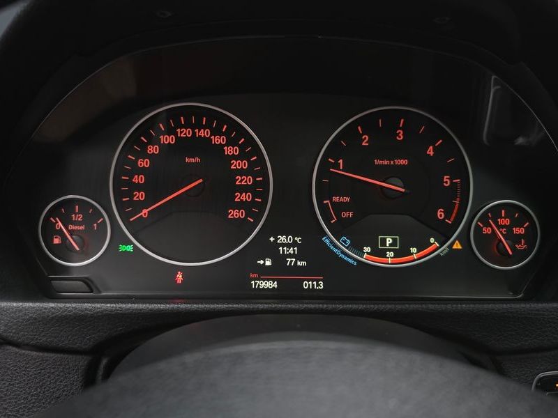2014 BMW 3 Series 320d photo 8