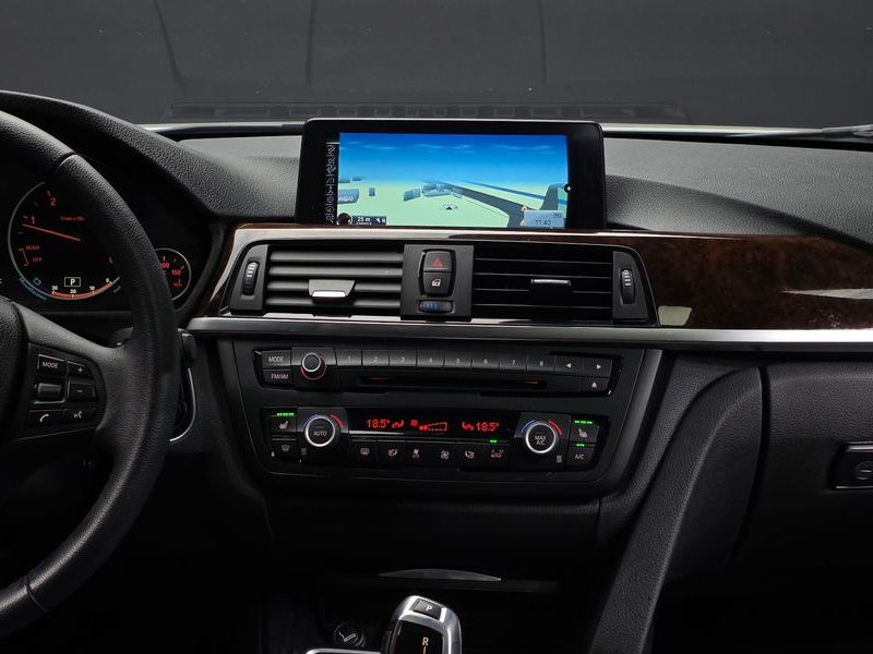 2014 BMW 3 Series 320d photo 12