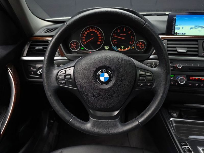 2014 BMW 3 Series 320d photo 13