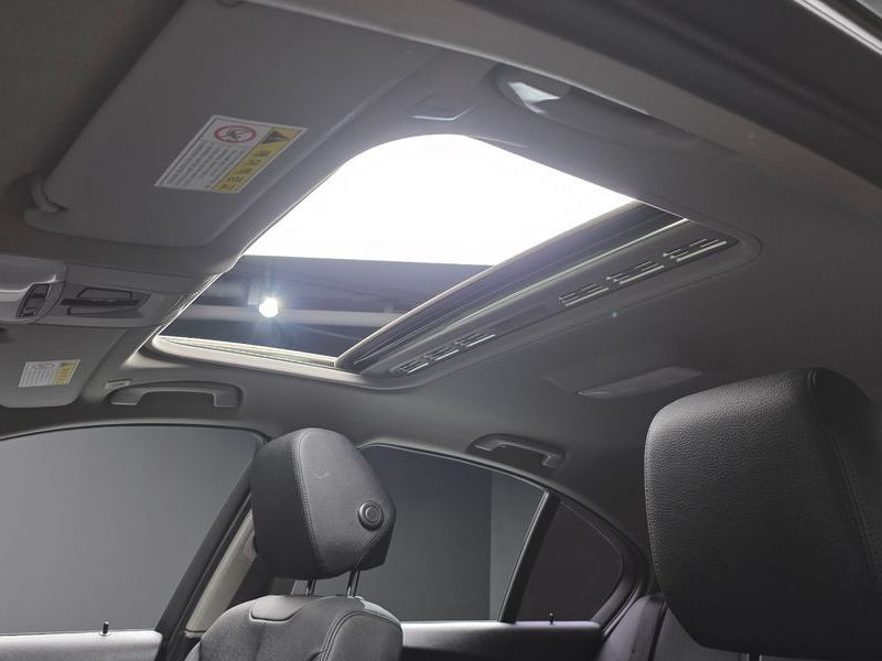 2014 BMW 3 Series 320d photo 15