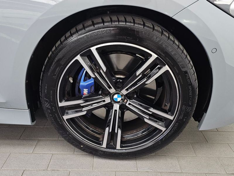 2024 BMW 3 Series 320i M Sport photo 21