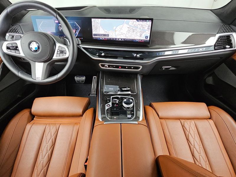 2025 BMW X7 xDrive 40d M Sport 7 STR photo 7
