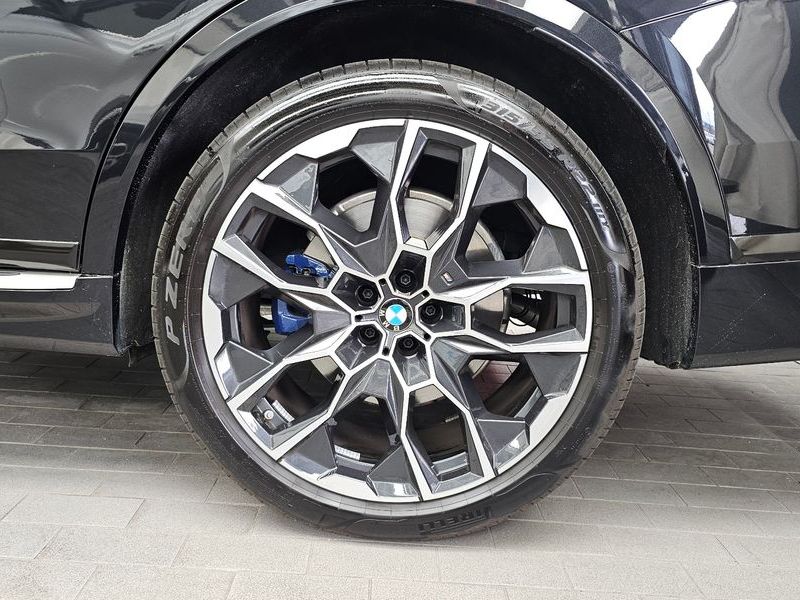 2025 BMW X7 xDrive 40d M Sport 7 STR photo 21