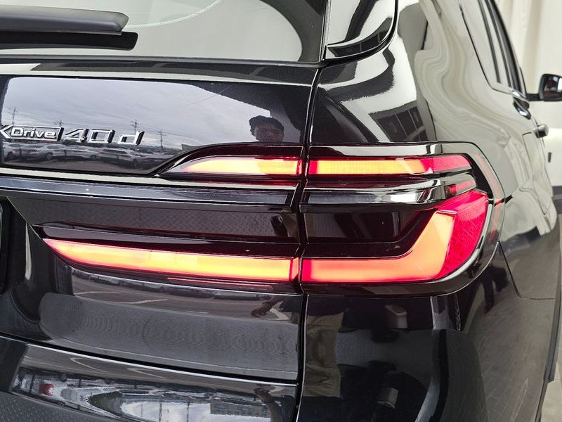 2025 BMW X7 xDrive 40d M Sport 7 STR photo 23