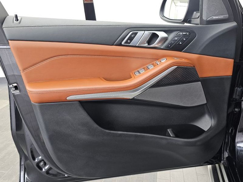 2025 BMW X7 xDrive 40d M Sport 7 STR photo 24