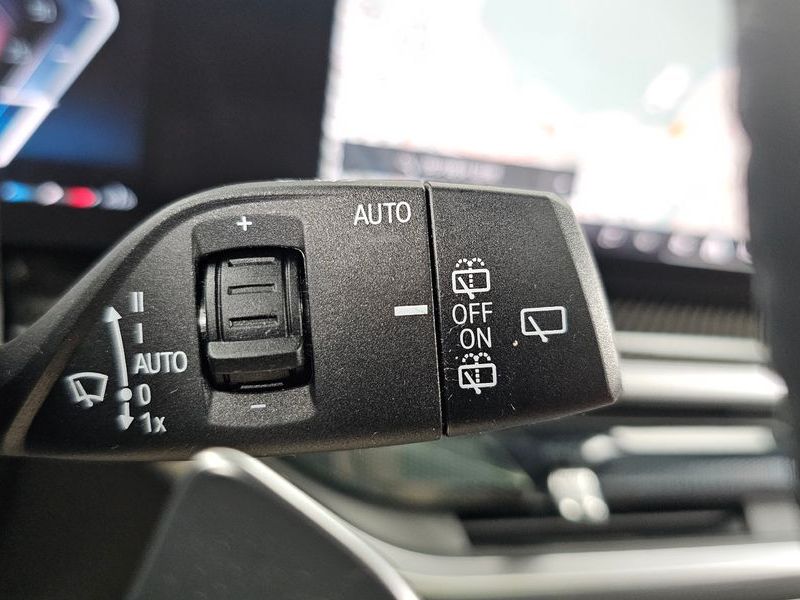2025 BMW X7 xDrive 40d M Sport 7 STR photo 30