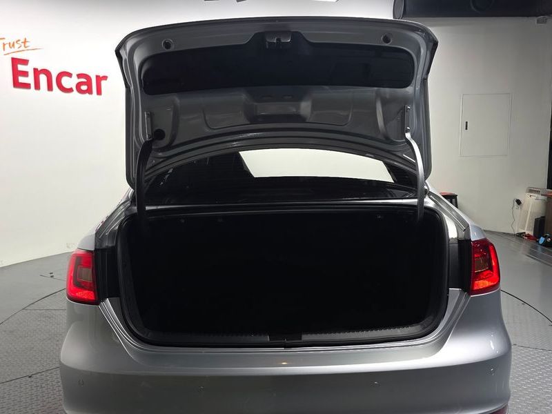 2012 Volkswagen Jetta 1.6 TDI Blue Motion 6th photo 20