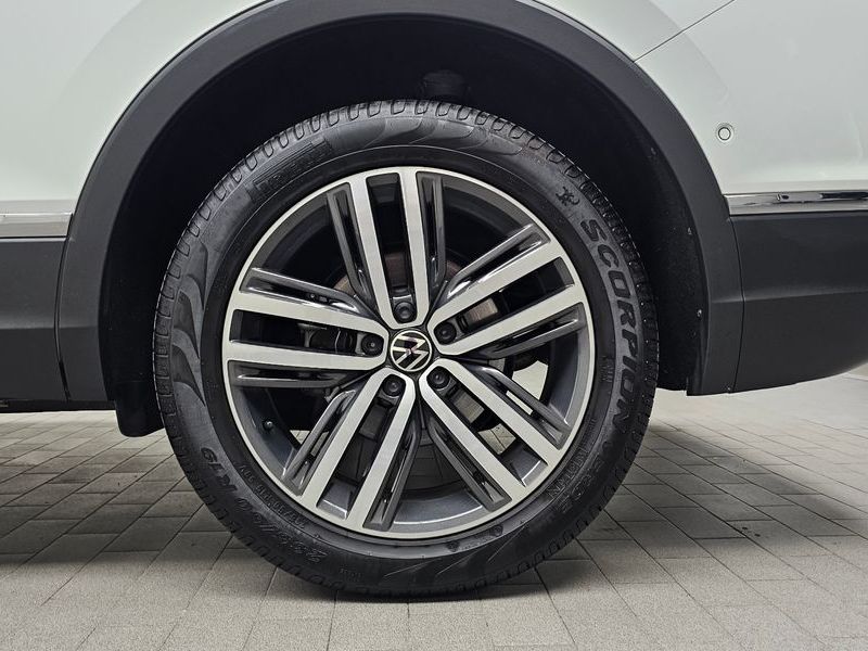 2023 Volkswagen Tiguan 2.0 TSI Prestige photo 21