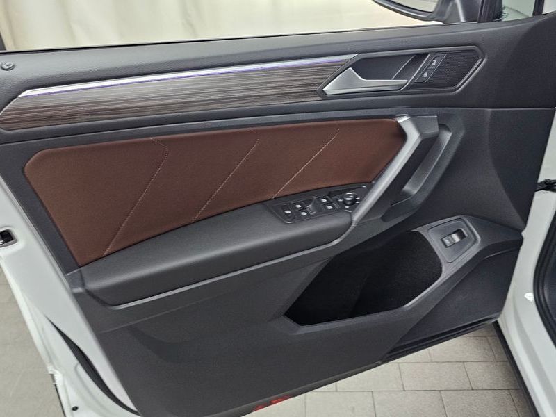2023 Volkswagen Tiguan 2.0 TSI Prestige photo 24