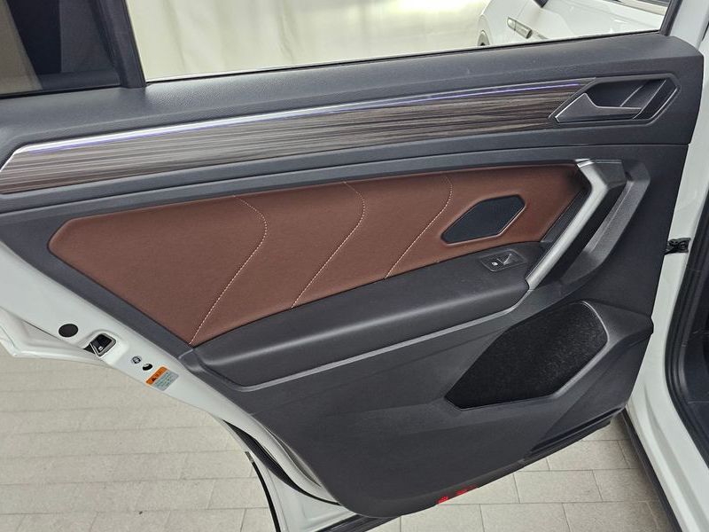 2023 Volkswagen Tiguan 2.0 TSI Prestige photo 25