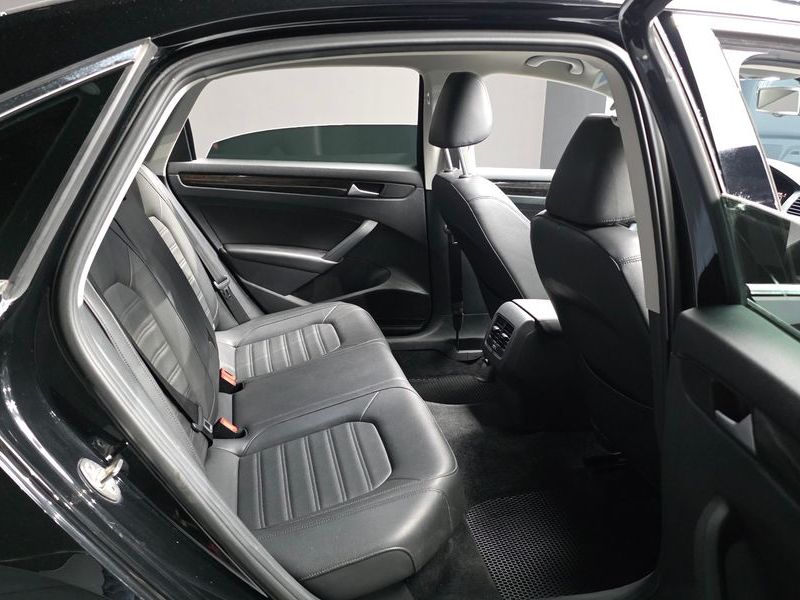 2015 Volkswagen Passat 1.8 TSI B7 photo 11