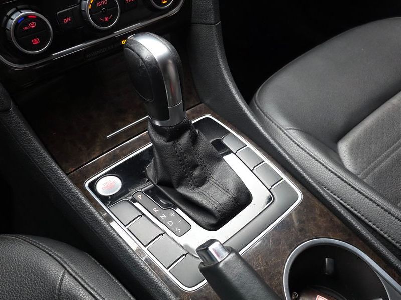 2015 Volkswagen Passat 1.8 TSI B7 photo 9