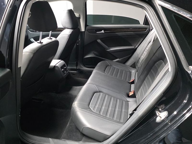 2015 Volkswagen Passat 1.8 TSI B7 photo 12