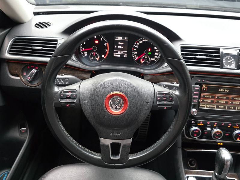 2015 Volkswagen Passat 1.8 TSI B7 photo 13