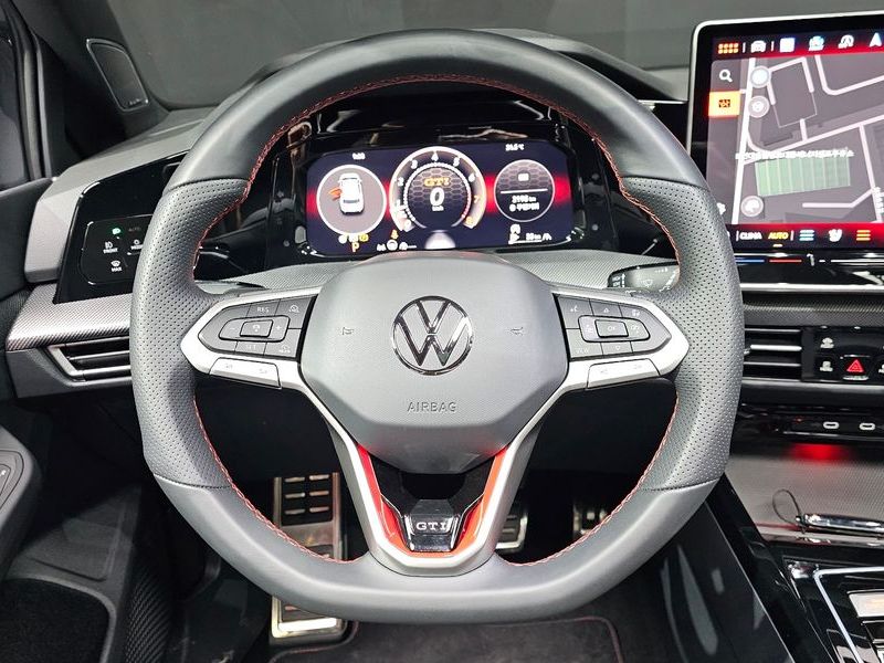 2025 Volkswagen Golf 2.0 GTI photo 13