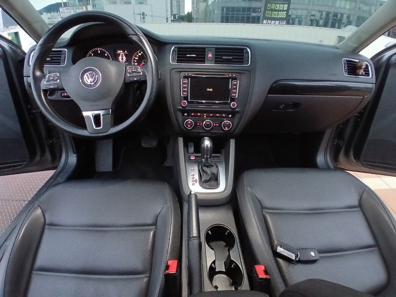 2014 Volkswagen Jetta 2.0 TDI 6th photo 10