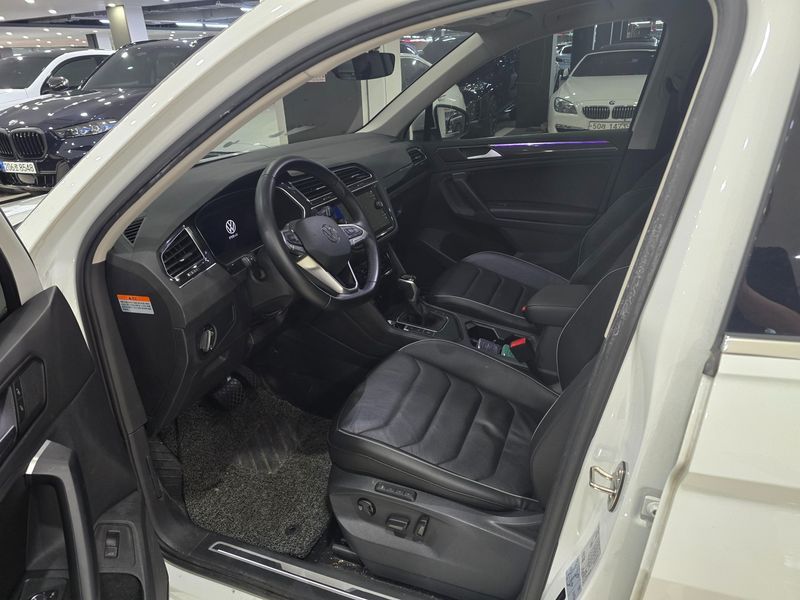 2022 Volkswagen Tiguan 2.0 TDI Premium photo 9