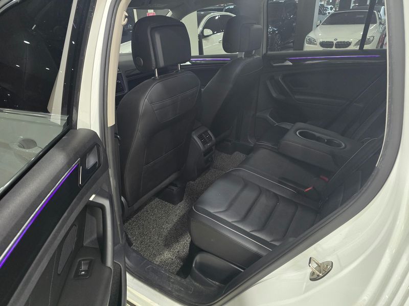 2022 Volkswagen Tiguan 2.0 TDI Premium photo 10