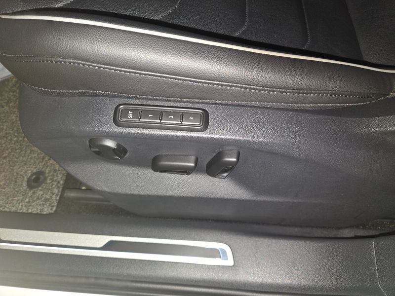 2022 Volkswagen Tiguan 2.0 TDI Premium photo 14