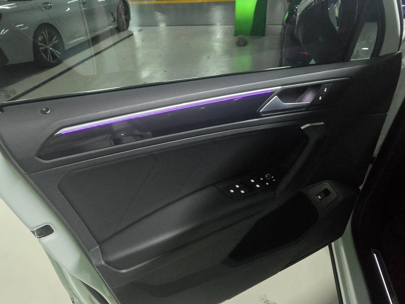 2022 Volkswagen Tiguan 2.0 TDI Premium photo 15