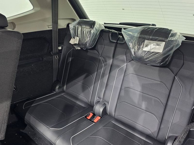 2023 Volkswagen Tiguan 2.0 TSI Prestige photo 13