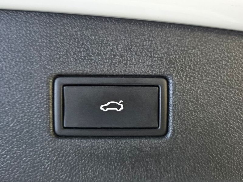 2023 Volkswagen Tiguan 2.0 TSI Prestige photo 20