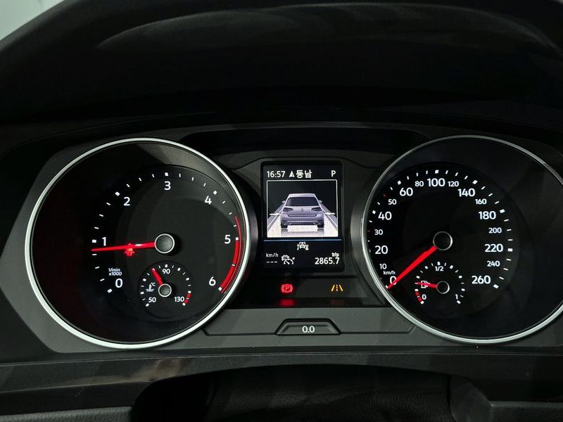 2020 Volkswagen Tiguan 2.0 TDI Premium photo 8